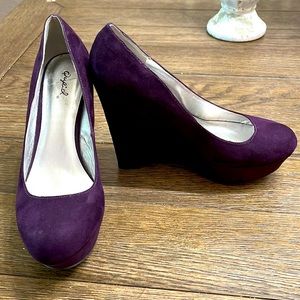 Qupid Purple Velvety Wedges Size 9 LIKE NEW
